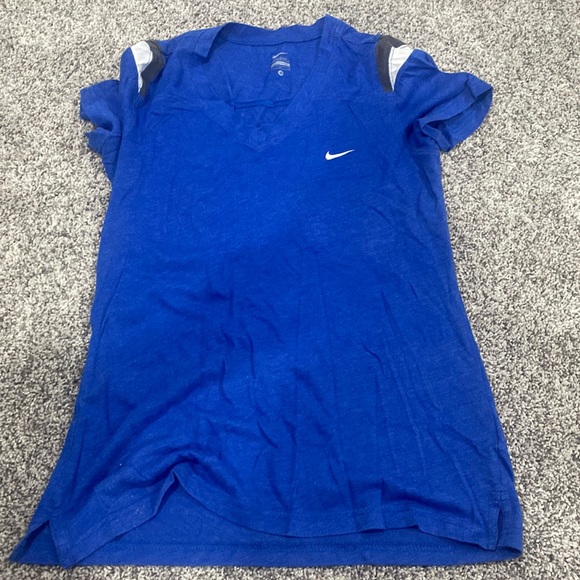 Blue Nike tee shirt - Picture 1 of 2